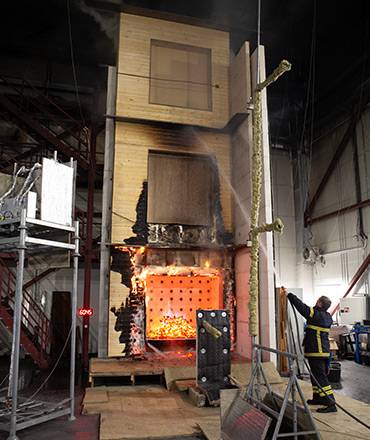 En brand test af en facade i projektet BioFacades:UpHigh.