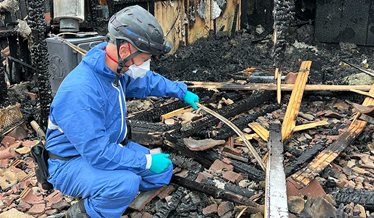 Henrik Sværke har arbejdet som brandundersøger hos DBI i 11 år.