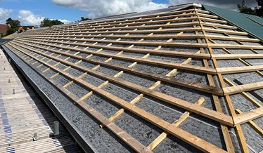 Der lægges nyt tag på et plejehjem