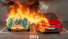 To biler i brand i et p-hus